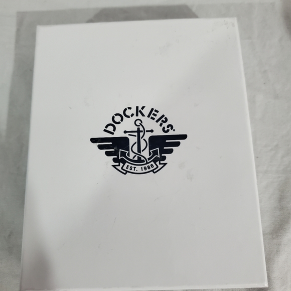 Mens Dockers Handcrafted Wallet - Picture 2 of 5